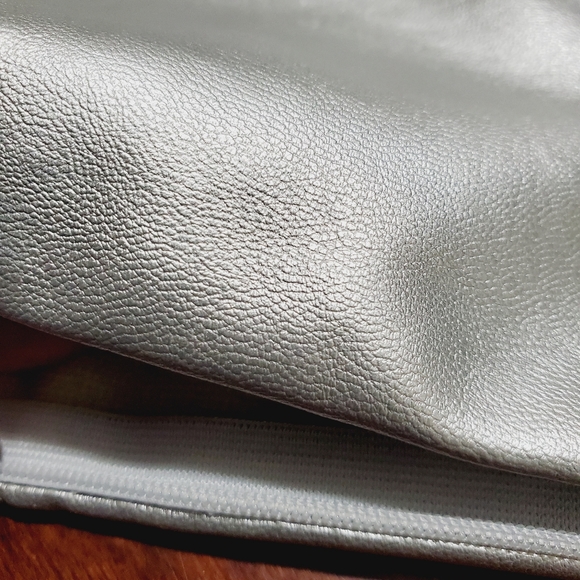 Brawarm Faux Leather with Silver Foil Metallic Shiny Print  Pillow Cover Sham - Picture 10 of 12